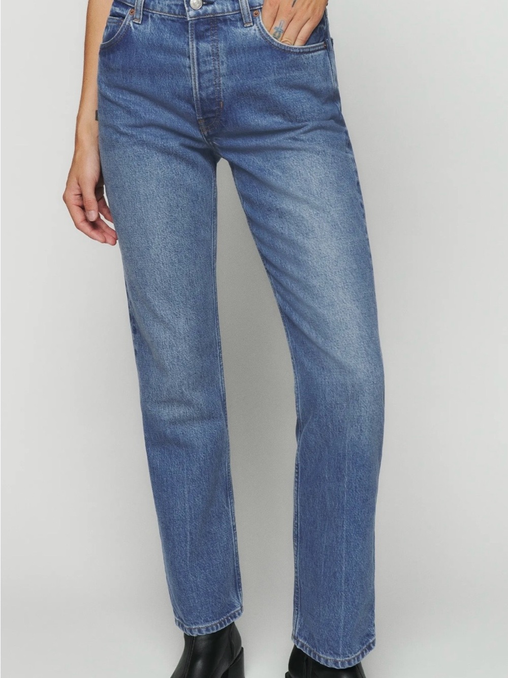 Reformation Cynthia Mid Rise Straight Jeans in Chesapeake